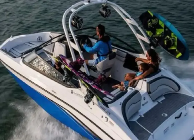 2020 Yamaha Jet Boat | Explore Clearwater for 6 People