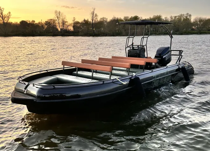 Lancha Red Boat Explor 200cv