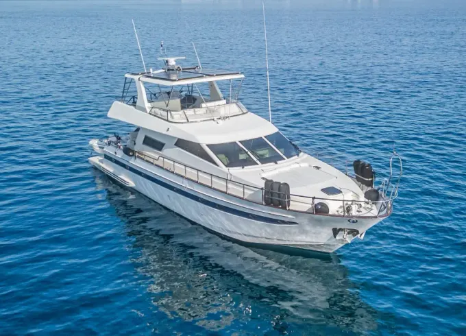 73ft Astondoa Premium Yacht at Affordable Rate