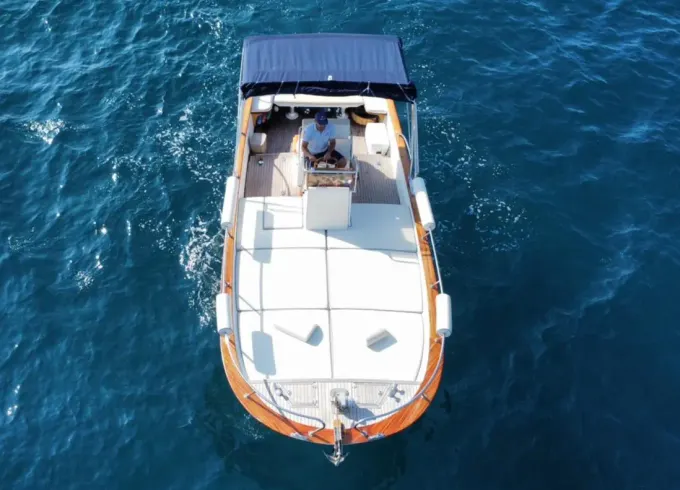 Skippered tour of Ischia island on Gozzo boat 8.3m 27ft in Forio, Ischia