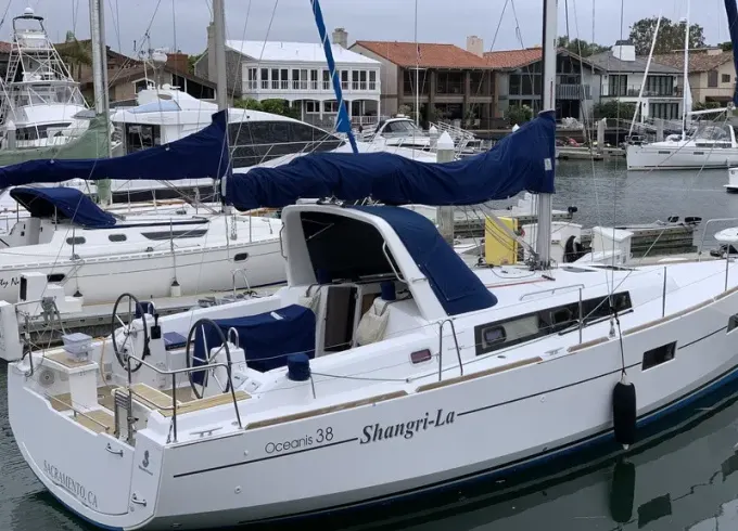 BEAUTIFUL — 38' BENETEAU SAILING YACHT _PERFECT FOR CATALINA (MAP: 2022-32 )