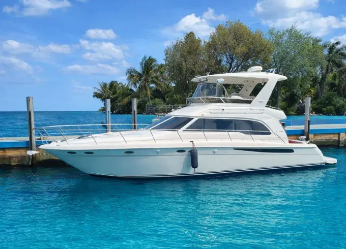 60ft Sea Ray Luxury Yacht Charter in Miami | Captain Included | Up to 13 Guests