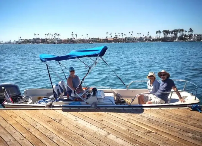 Nautical Aquatic Thrill and Chill. Classic 17' Boston Whaler SS Limited.