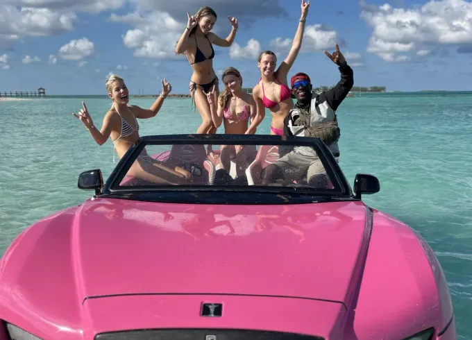 Rolls Royce Jet Car Holiday Tour from Cable Beach to Nassau, Bahamas