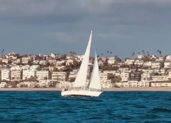 Crown 34' Sailboat - Private Coastal Sailing - Los Angeles