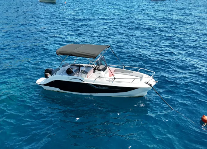 From Sorrento: Full Day Capri Private Boat Trip with Drinks with Salpa 20 Boat