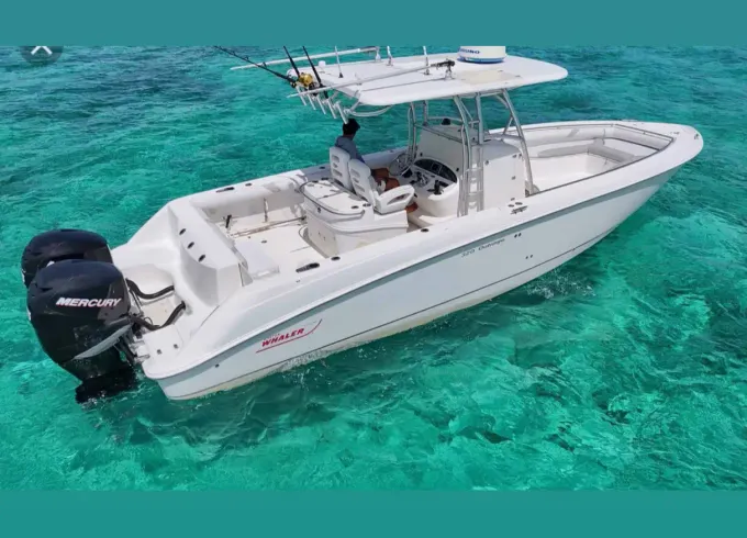 Boston Whaler Outrage 240 for Group Adventures in The Bahamas