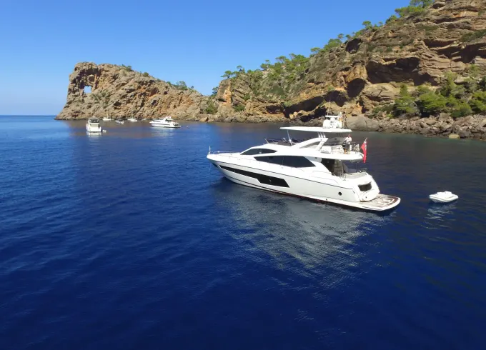 Sunseeker 75 Motor Yacht Rental in Port Calanova, Spain
