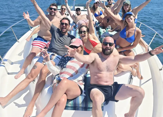 Private 50' Searay San Diego Bay Cruise with licensed Captain