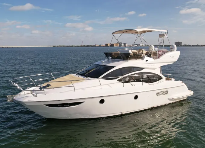 Luxury Azimut 40 Flybridge Yacht Charter – with Captain
