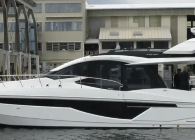 Hit the Water Aboard a 47ft Galeon Yacht on the Potomac River in DC!