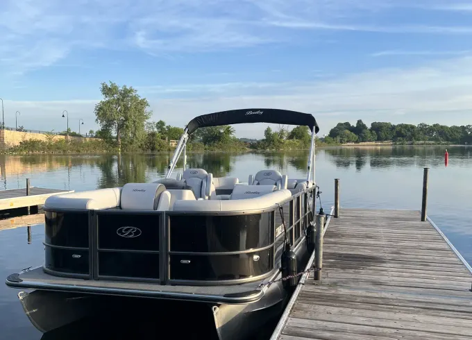 2025 Bentley 22 Legacy Navigator Pontoon 13 People In White Bear Lake