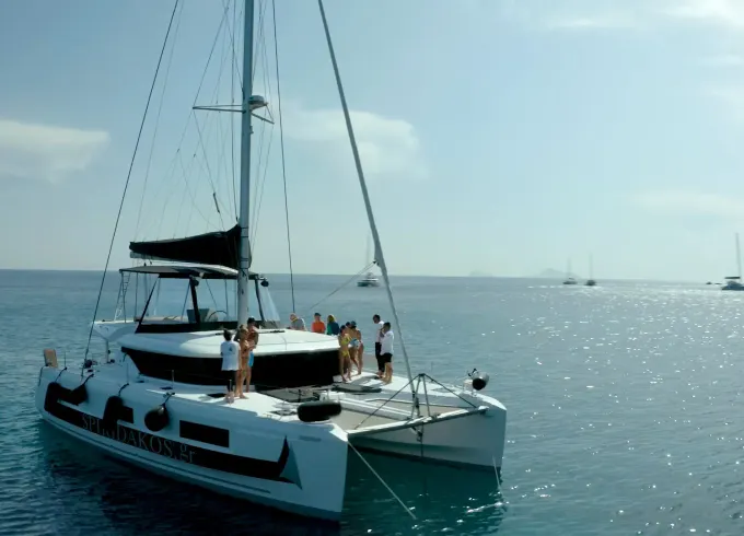 Seven Seas-Weekly Crewed Charter Cruise with Lagoon 46F