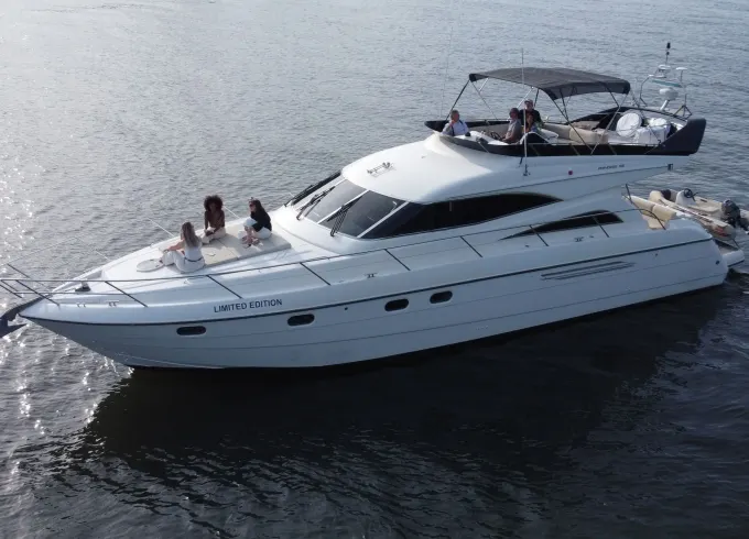 Princess Flybridge 56 Motor Yacht Experience in the scenic Douro River