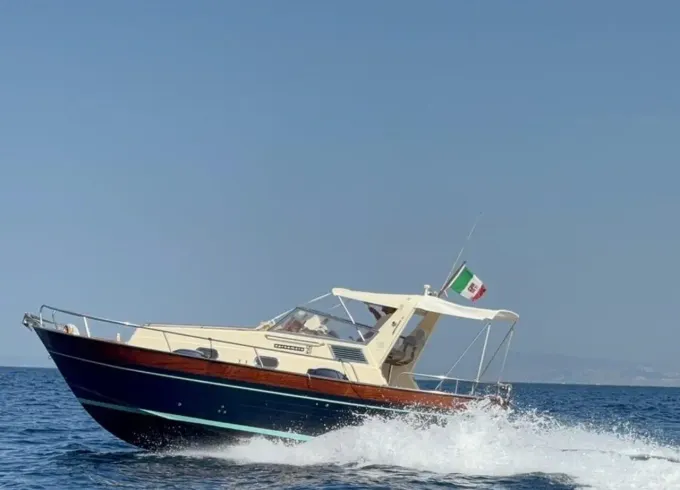 Elegant 28ft Gozzo Apreamare Yacht Experience Positano
