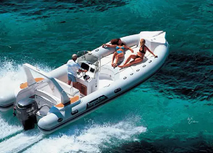 Charter 26' Capelli Tempest Rigid Inflatable Boat in Cefalù, Italy
