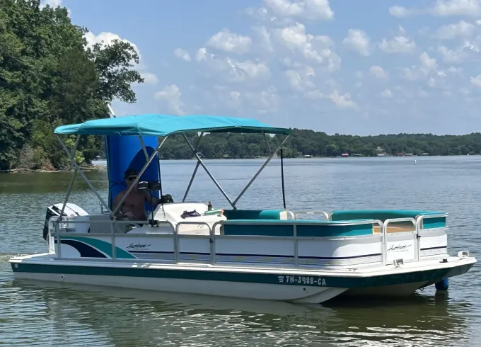 Let the good times roll!! vintage deck boat with Captain