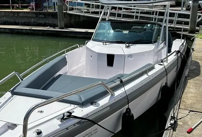 Axopar T-Top Speedboat 28 ft