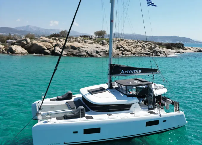 Lagoon 42 Artemis Cruising Catamaran Charter in Naxos, Greece
