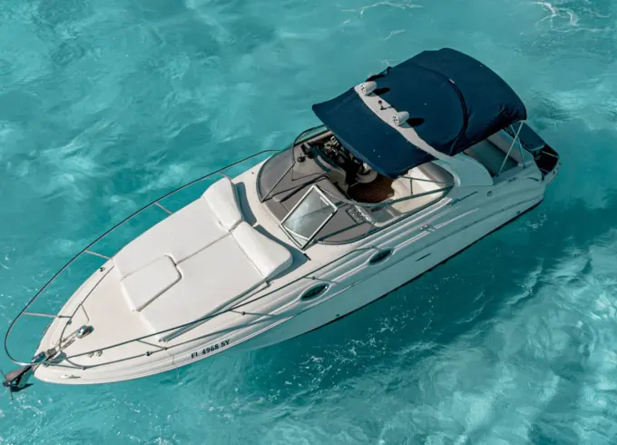 33ft Sea Ray Sundancer 340 Yacht Charter in Cancun, Caribbean