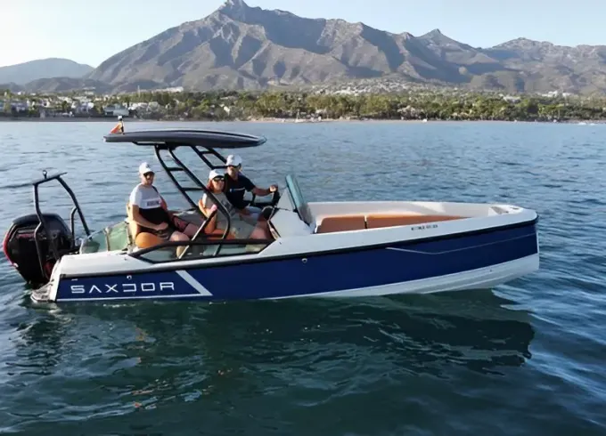 Rent the amazing Saxdor 200 Sport
