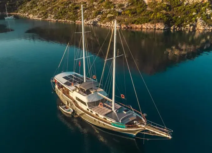 22M  gulet with a capacity of 10 people in Marmaris region
