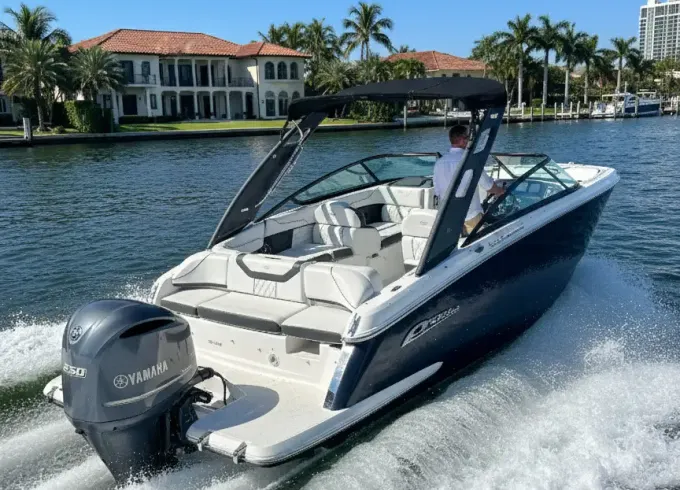 Luxury Regal 23’ – Your Private Day Escape in Fort Lauderdale