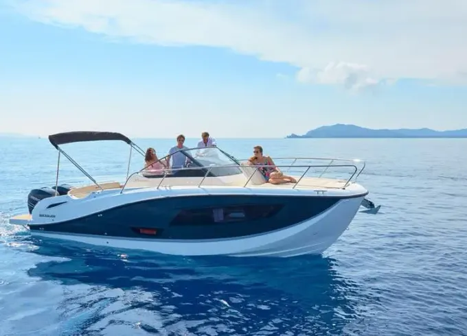 Quicksilver 875 Motor Yacht boarding in Antibes, Cannes, St Tropez or Monaco