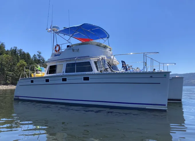 Private San Juan Islands Catamaran Cruises aboard 35' PDQ Yacht