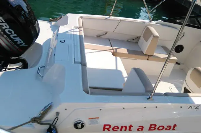 Brand new Bayliner VR4 OB MY2024 in Biograd na Moru