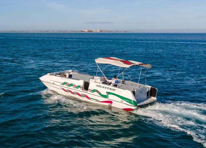 Dreaming of the Summer Holidays - Party Cat Deck Boat in La Paz!