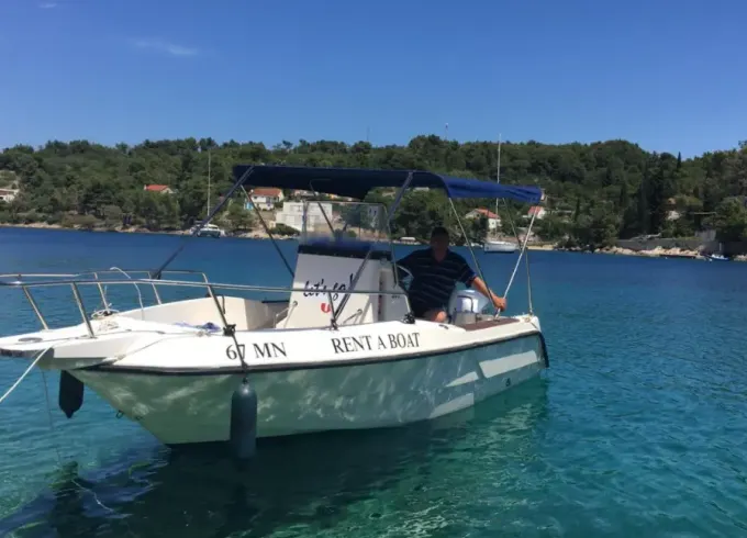 Hire Elan 20 Center Console in Milna, Brac!