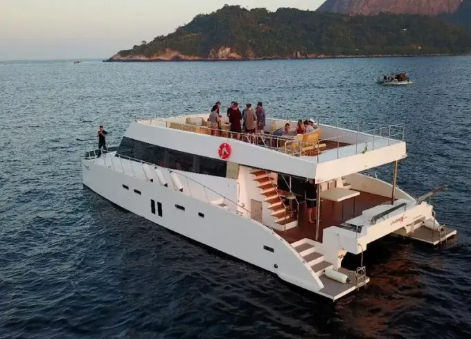 47ft Party Yacht Vivere Xtreme Catamaran Rental in Rio de Janeiro, Brazil