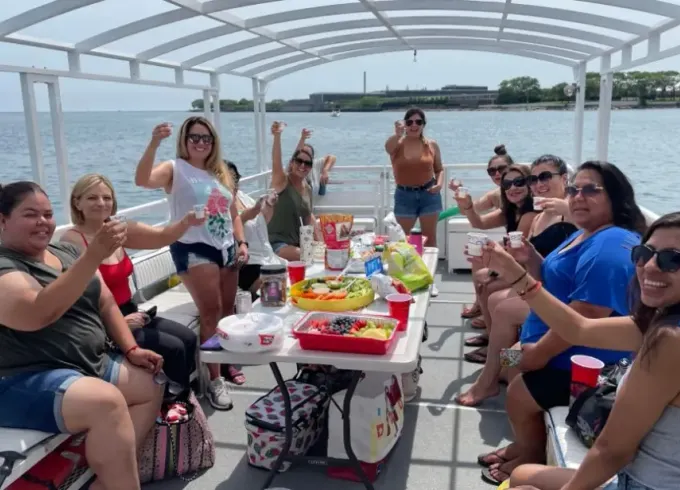 Chicago Private Party Boat - 14 Passenger Captained Events & Playpen Tour
