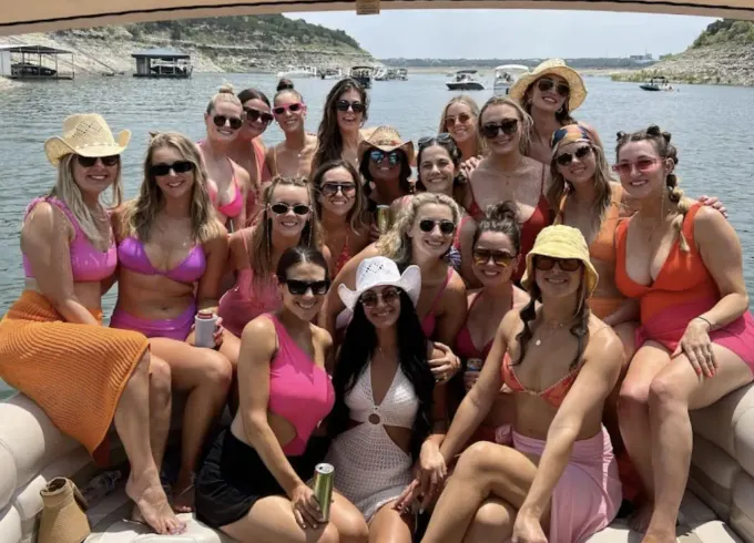 28ft Party Pontoon On Lake Travis! We Have a Fleet!