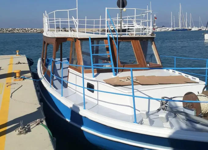 Fishing Tour In Kusadasi Aboard 29ft Custom Boat