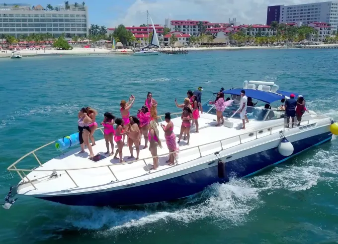 Finally a Perfect 62ft Sea Ray Yacht In Cancun and Isla Mujeres! 4 Hours minimum