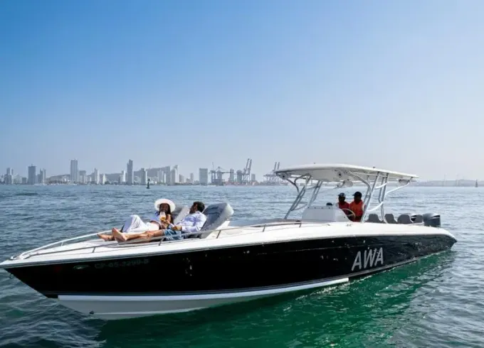 Private Boat Rental in Cartagena 41ft