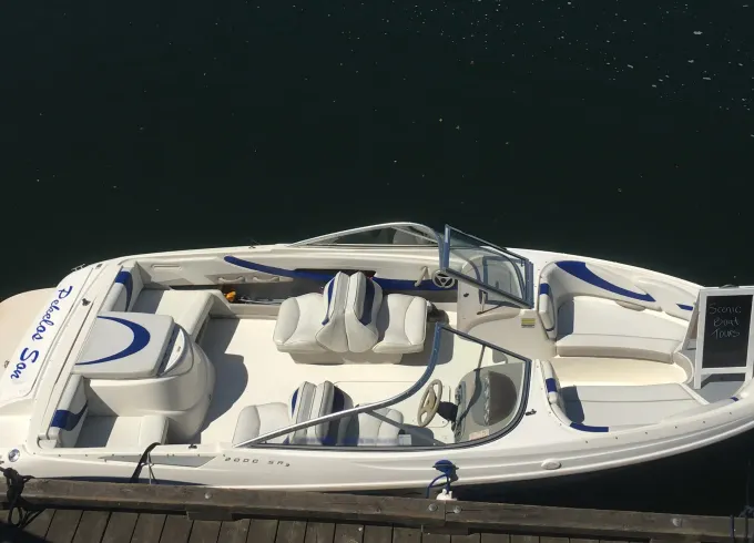 Maxum 20' Deck Boat for in Deep Cove, North Vancouver