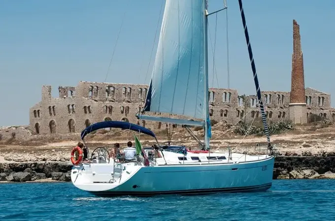 Dufour 455 Grand Large Charter in Marina di Ragusa