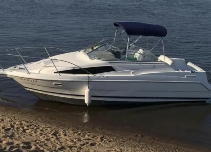 Captained 27ft Bayliner Ciera Yacht in Chicago, Illinois