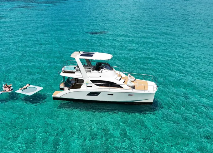 Private Powercat 40 from and to Anguilla