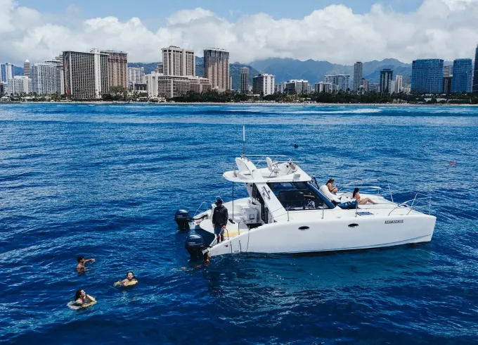 30ft Custom Power Catamaran Private Charter in Waikiki, Hawaii