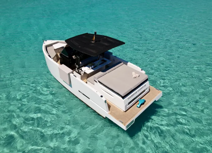 Hire the De Antonio 28 Open - Discover Ibiza and Formentera