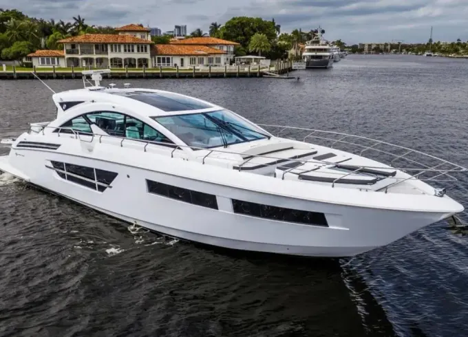 Luxurious 60ft Cruisers Cantius serving NYC, Sag Harbor and Montauk