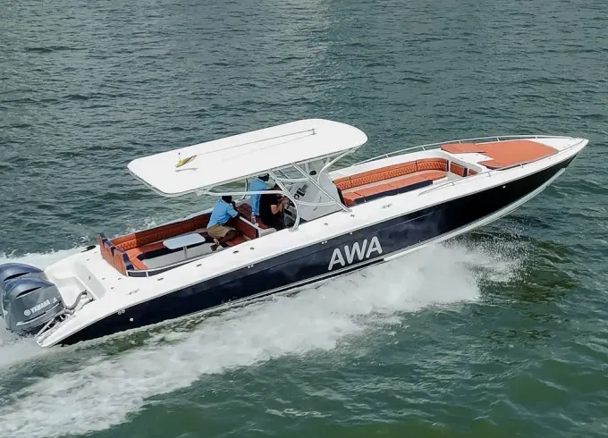 Luxury Bravo 41' Speedboat - Live and Enjoy Sailing in Rosario Islands