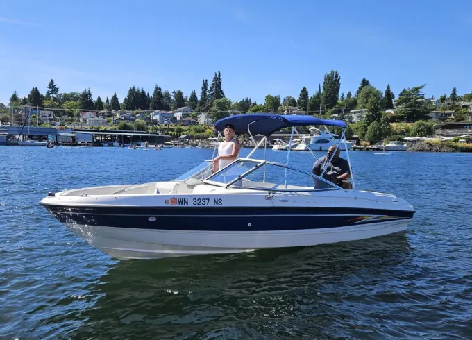 Seattle Bayliner 205 Bowrider | Lake Union & Lake Washington | Seats 8