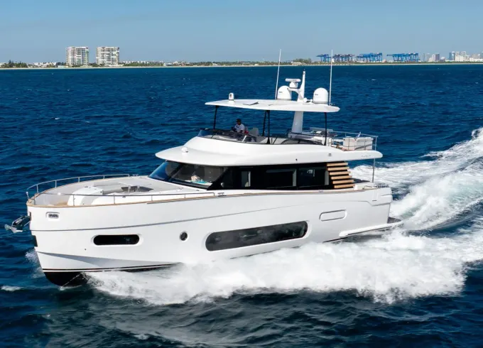 Brand New 66ft Azimut Luxury Yacht Experience in Fort Lauderdale