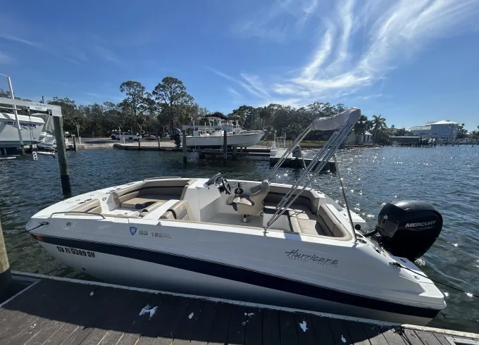 2021 Hurricane 192 RL Deck Boat (10 Person Capacity!)