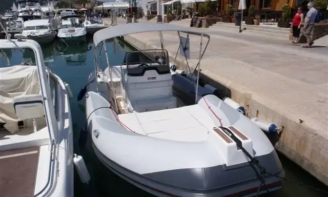 24' Valiant 750 Cruiser RIB Rental in Palma de Mallorca, Spain